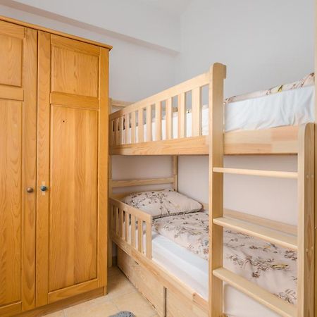 Pansion Dujmovic 1 Apartman Malinska Kültér fotó
