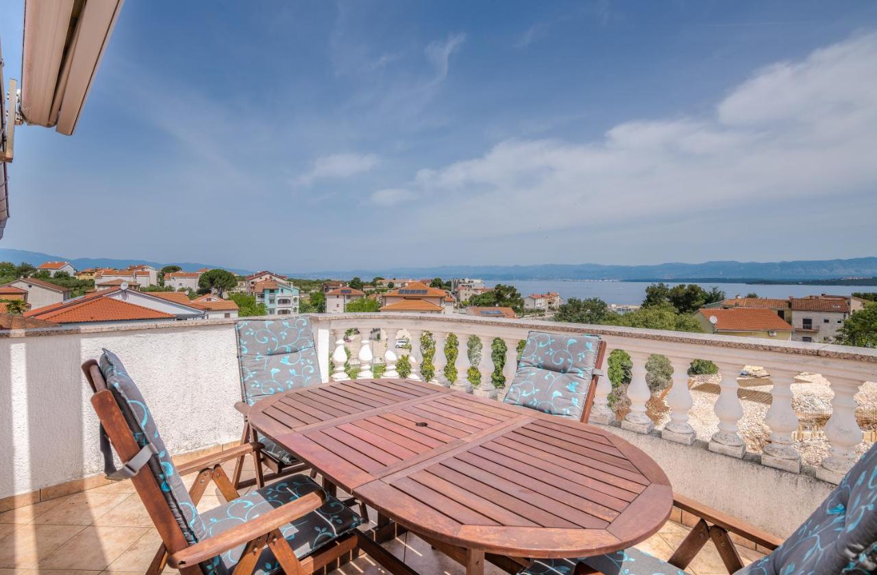 Pansion Dujmovic 1 Apartman Malinska Kültér fotó