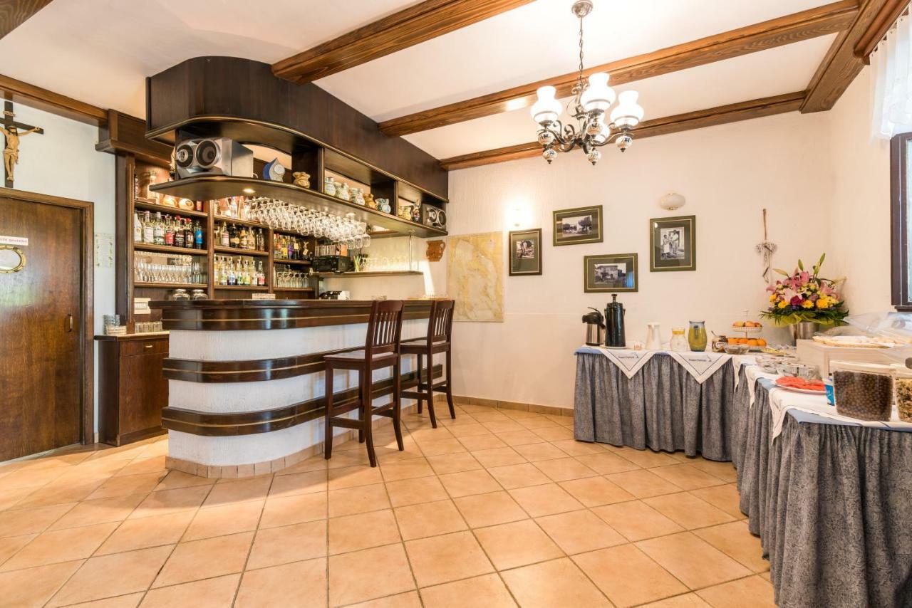 Pansion Dujmovic 1 Apartman Malinska Kültér fotó